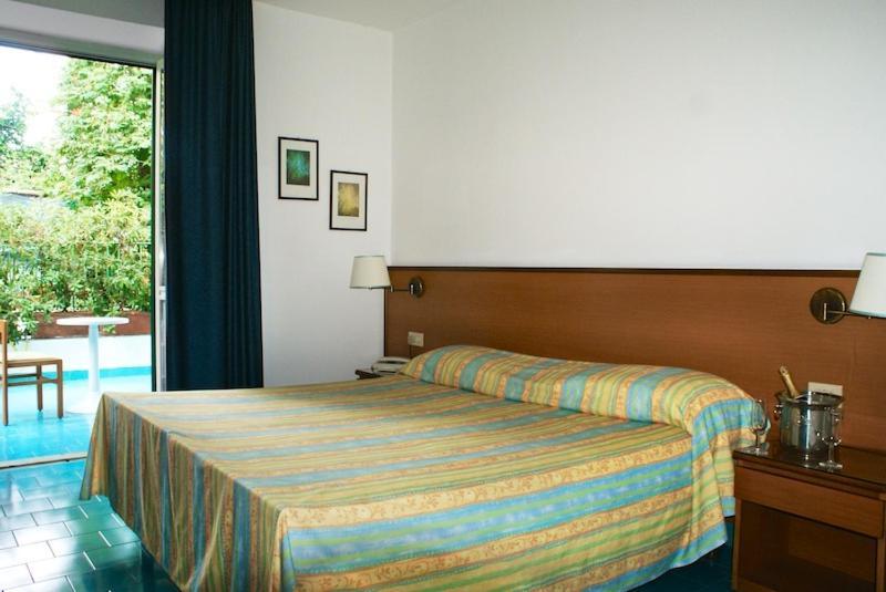 איסקיה Villa Ciccio מראה חיצוני תמונה